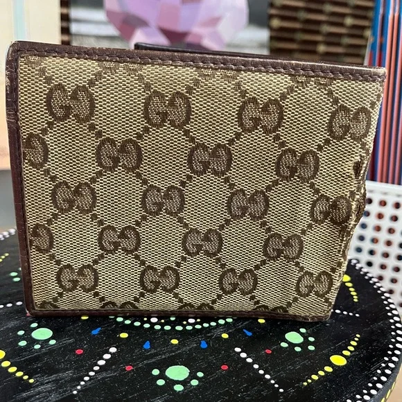 Gucci Signature GG Monogram Bi-fold Wallet - Picture 3 of 9